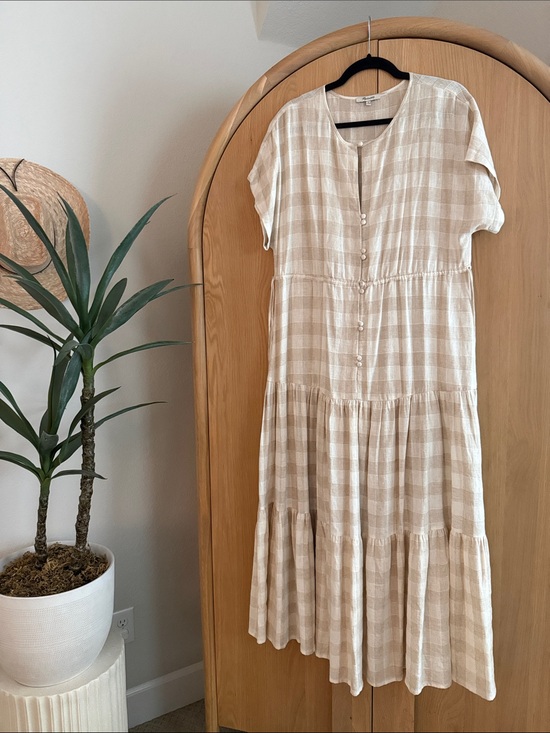 Madewell Dresses & Skirts - Madewell Beige Check Tiered Midi Dress